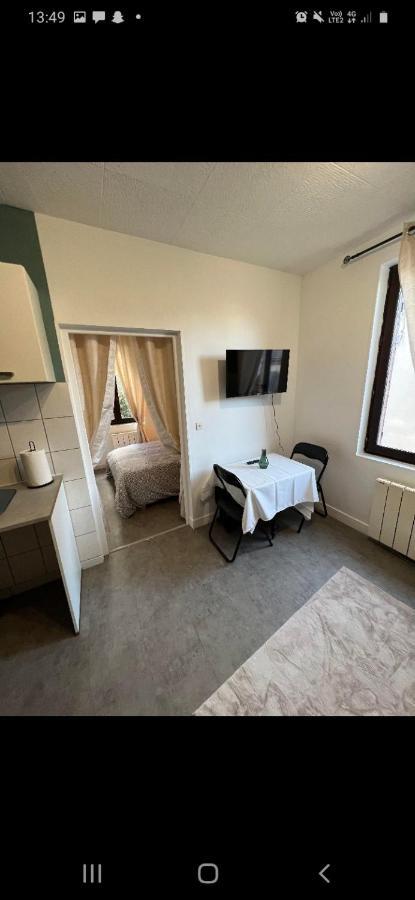 T2 Proche Gare Avec Wifi 1Er Etage Apartamento Chartres Exterior foto